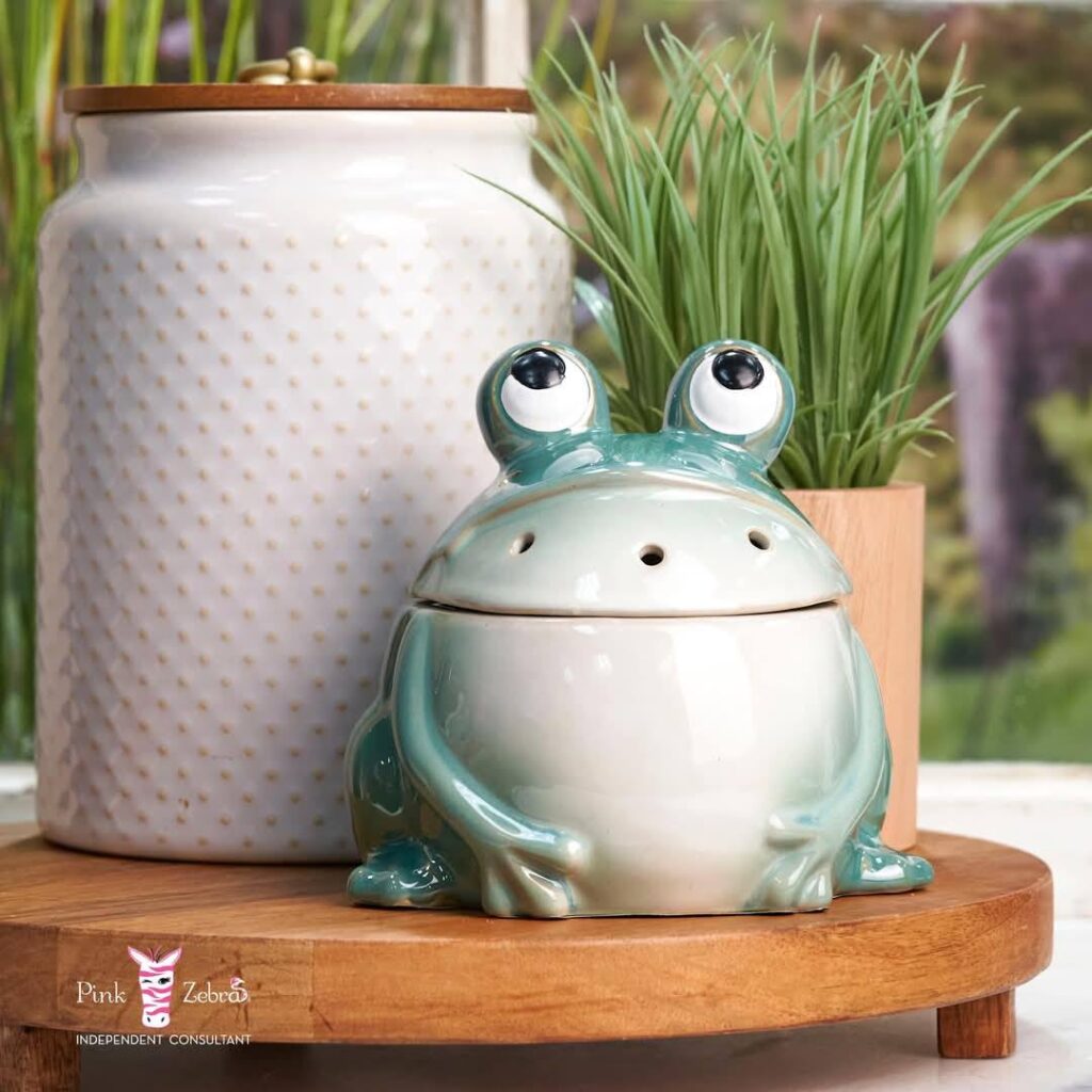 Say hello to our adorable new frog wax warmer!